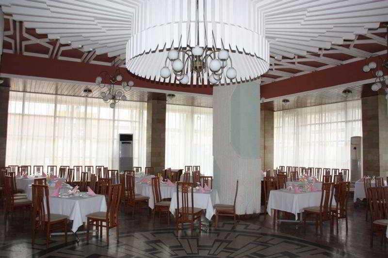 Hotel Moldova Яш Екстериор снимка
