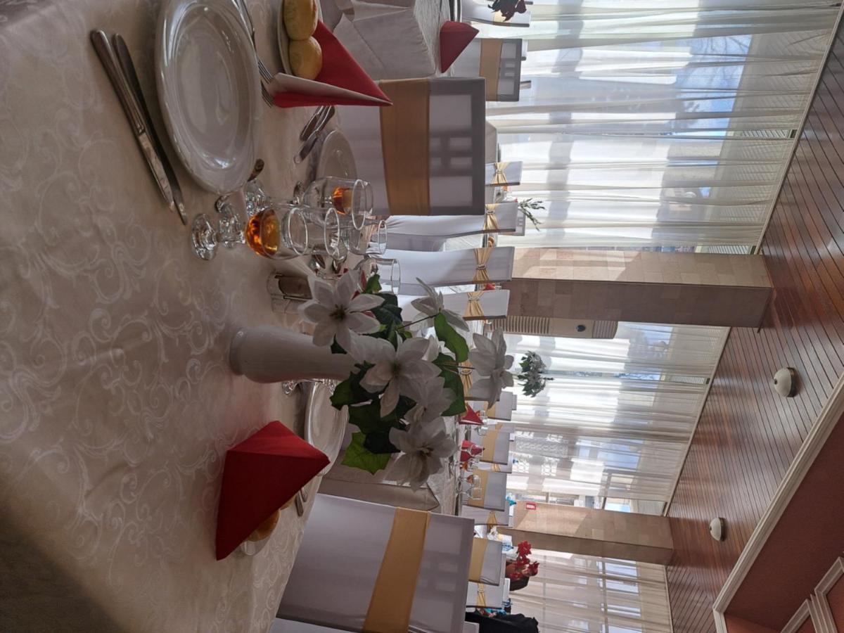 Hotel Moldova Яш Екстериор снимка